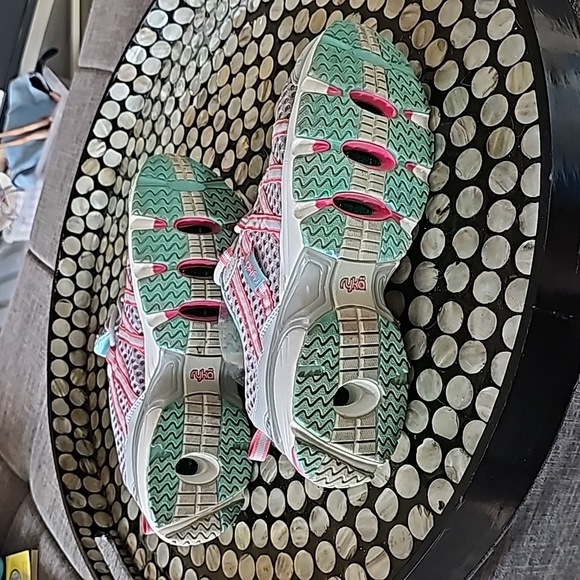 NWOT RYKA SNEAKERS - Picture 6 of 8